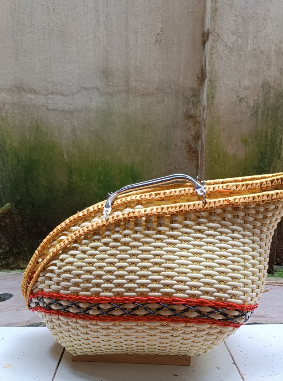 Giỏ  Đựng Gà chọi, tre