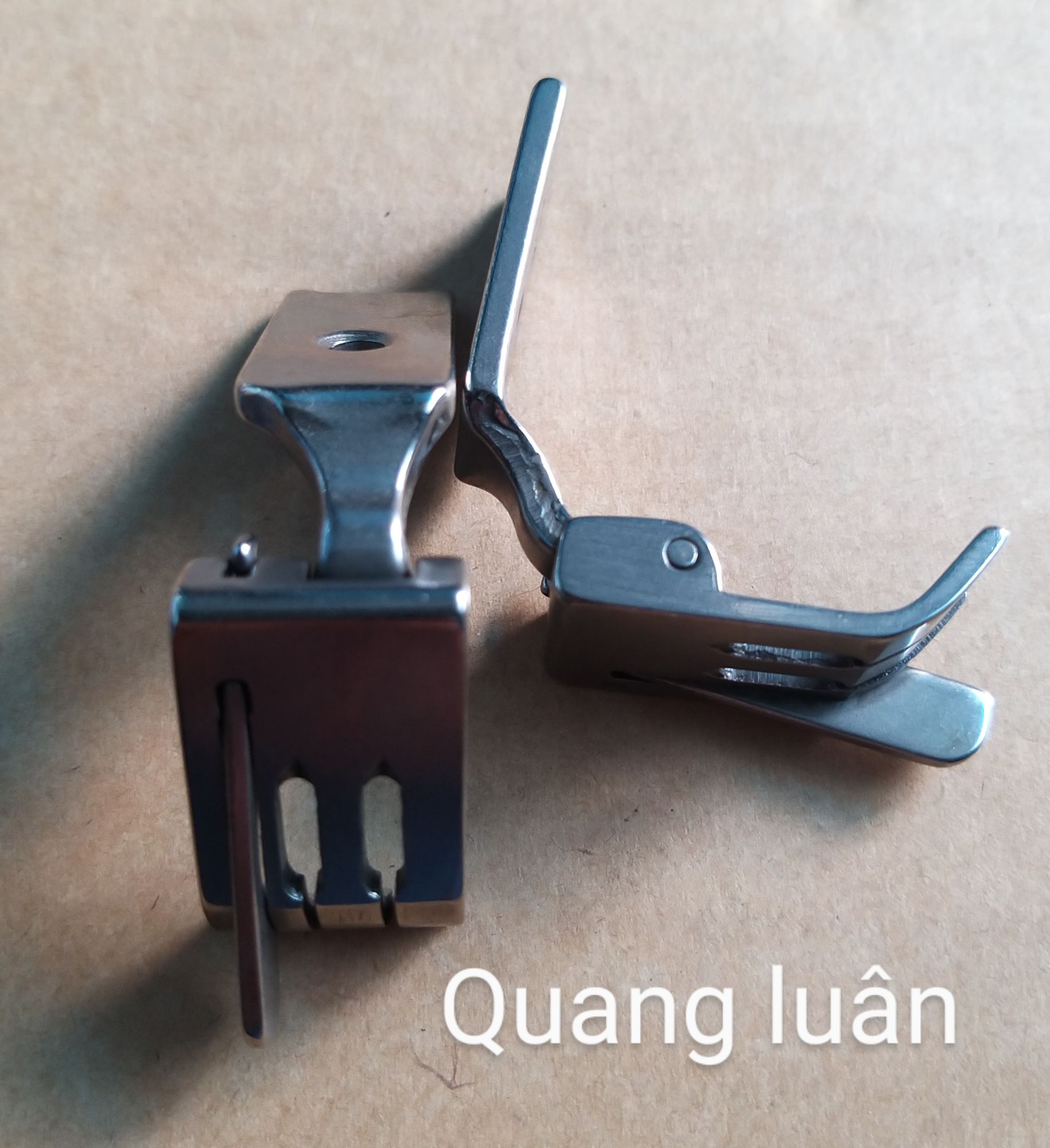 Chân vịt máy may 2 kim 3/16 - 4.8mm ( mí phải 2 li )