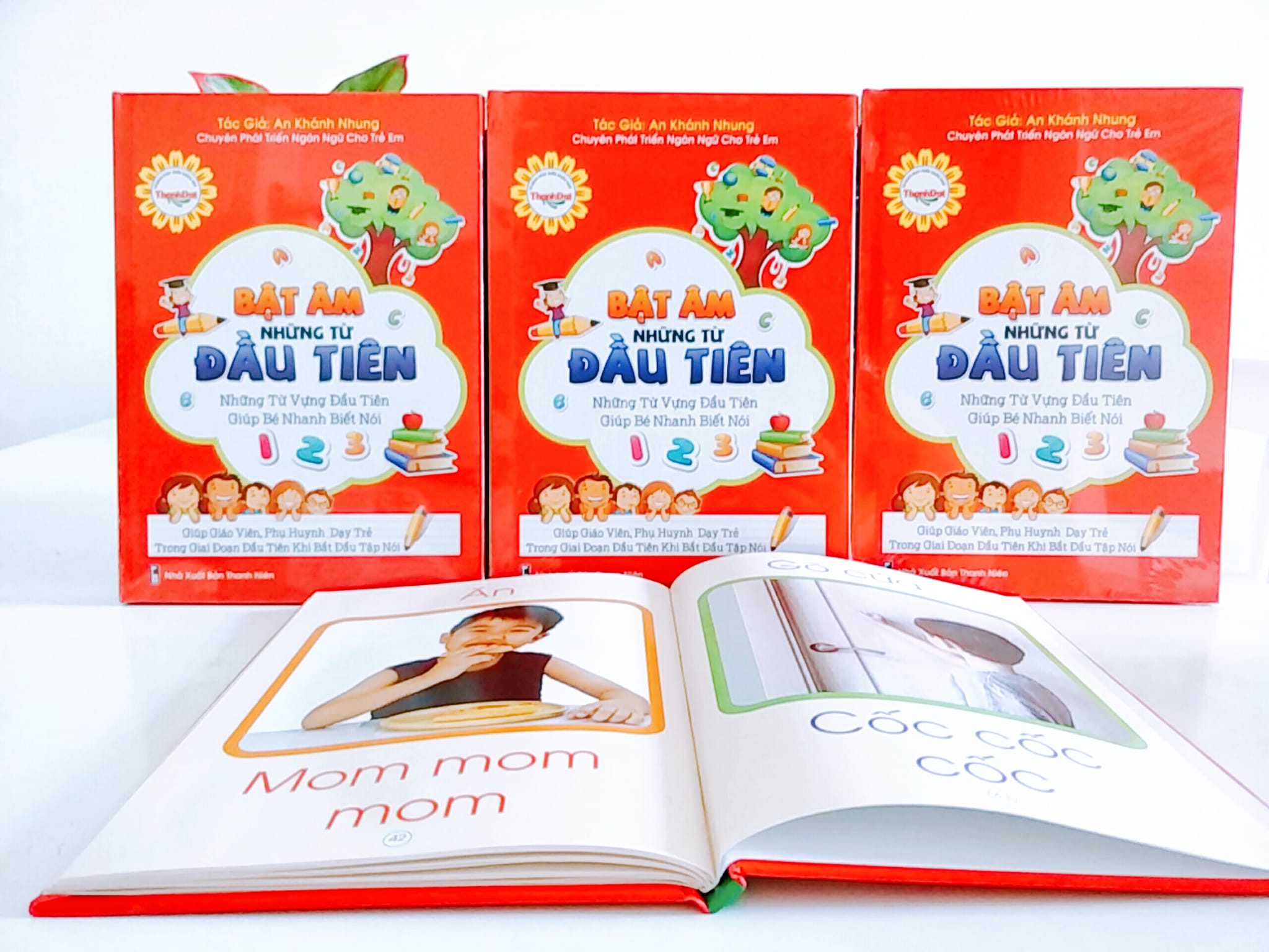 Bật Âm Những Từ Đầu Tiên Cho Bé