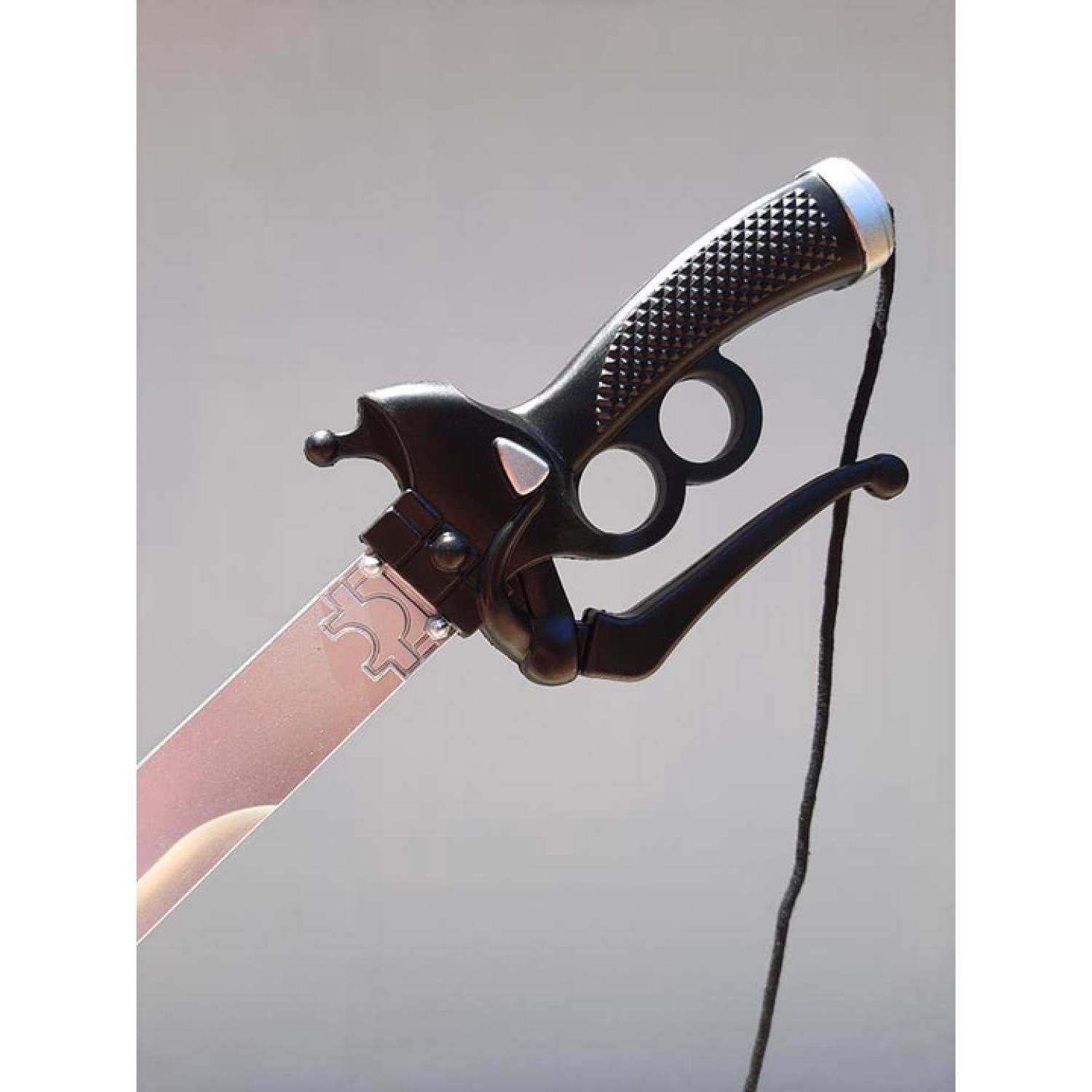 Mô hình Attack on Titan sword bằng foam 1m | Baystore