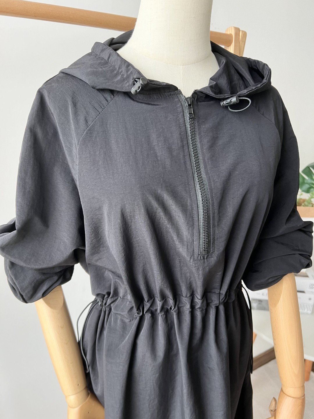 [ogniM Seoul] Đầm hoodie anorak phong cách Hàn Quốc (Made in Korea)