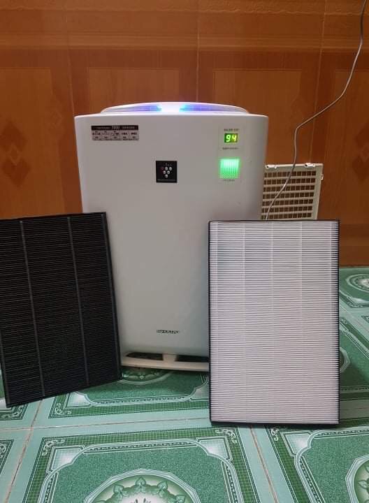 Máy lọc không khí sharp