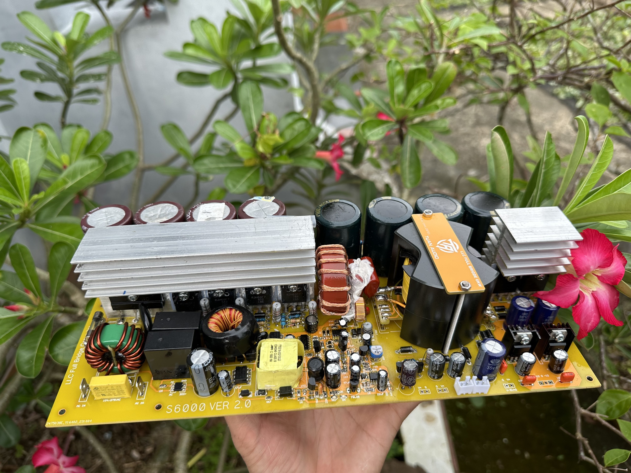 Nguồn Xung Full Cầu MODEL S6000 bền bỉ, mạnh mẽ