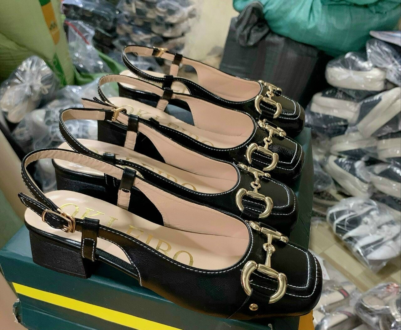Sandal mũi vuông da mềm khoá sắt gót 3 phân cao cấp