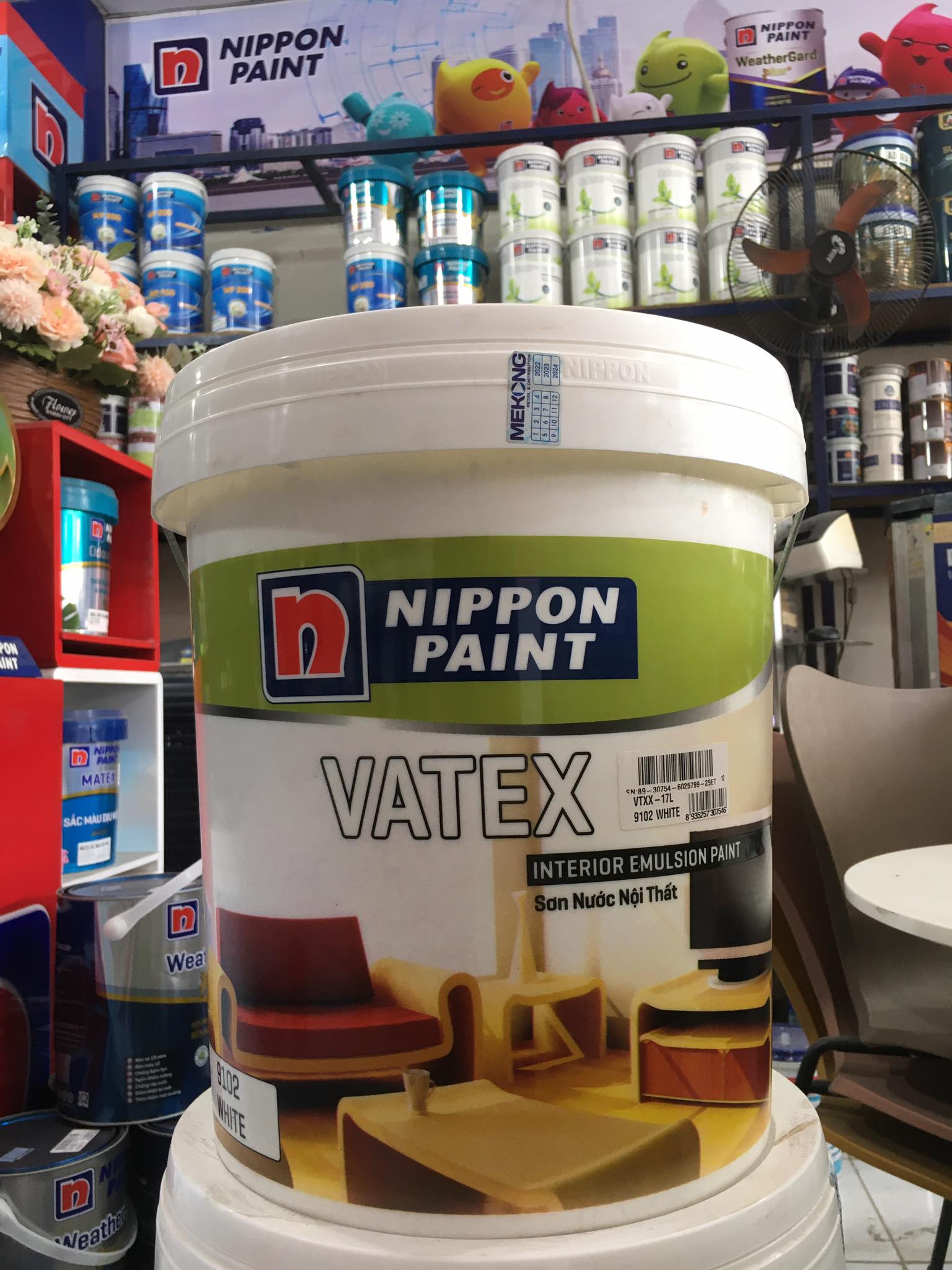 Sơn nước nội thất - Trung cấp - Nippon Vatex- Thùng 17L