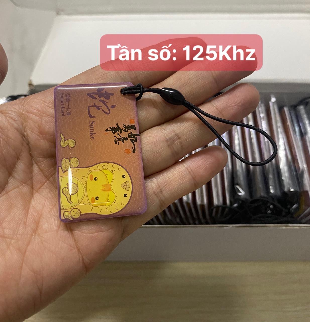 Thẻ từ dạng móc khóa hoa rfid - 125khz