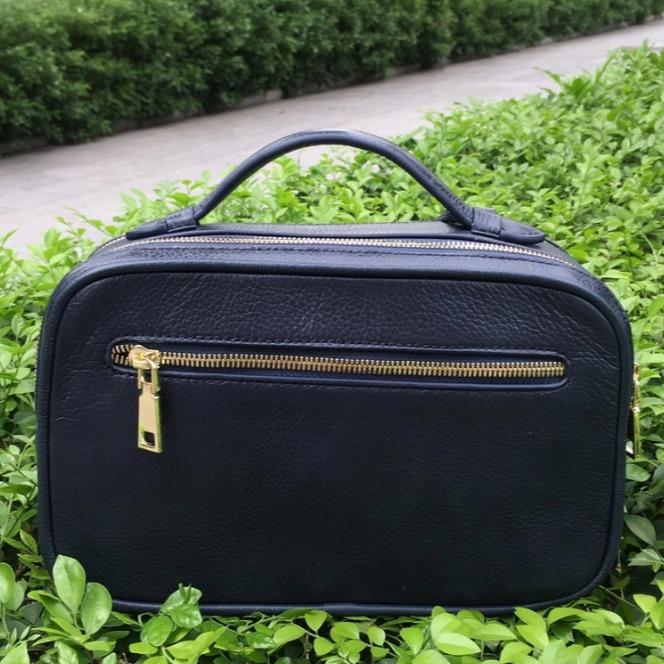 Túi cầm tay golf (2 ngăn - khóa số) - 24.5 x 14,5 x 9 cm