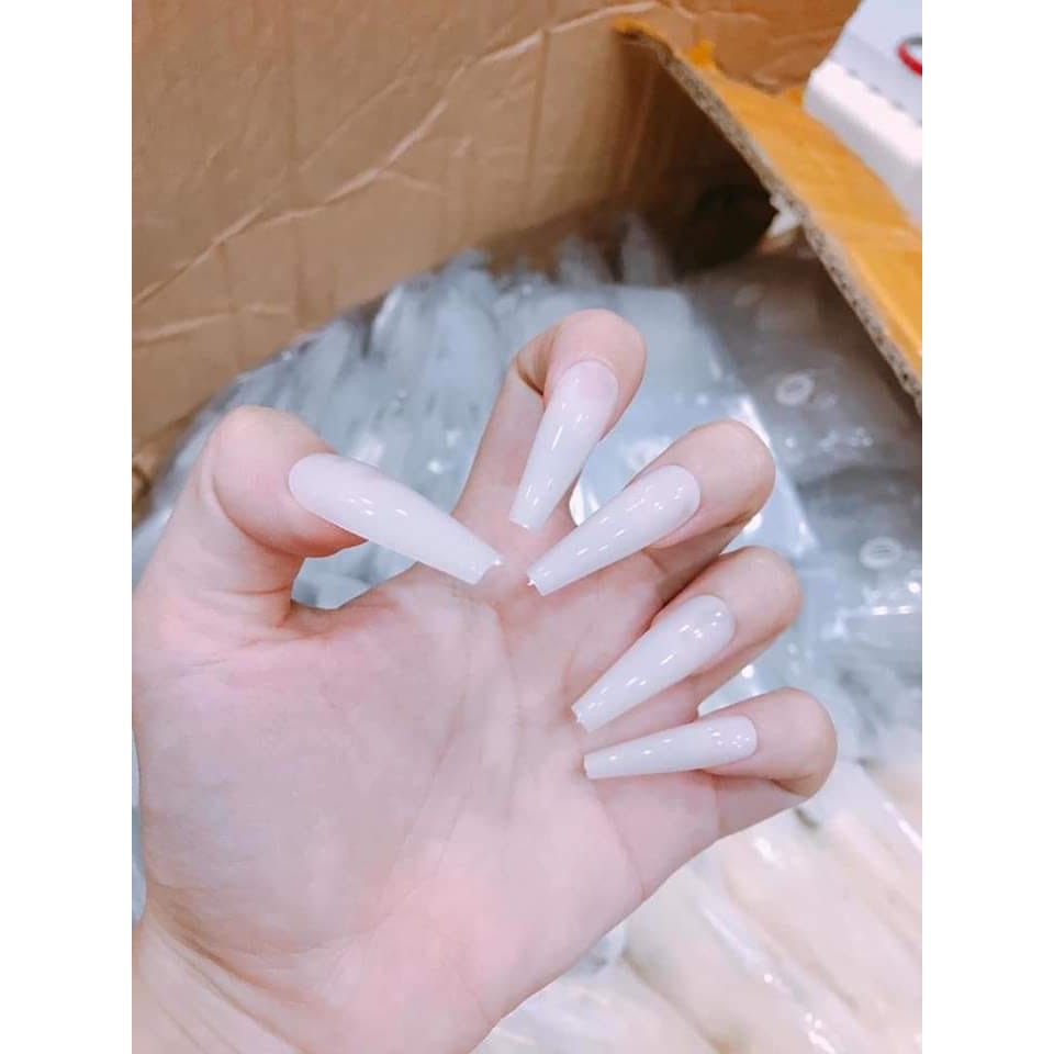 móng úp form thang móng chuẩn đẹp