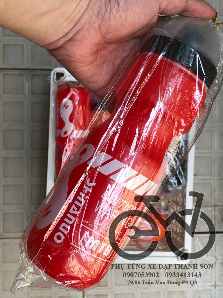 BÌNH NƯỚC XE ĐẠP THỂ THAO 750ML ( màu ngẫu nhiên)