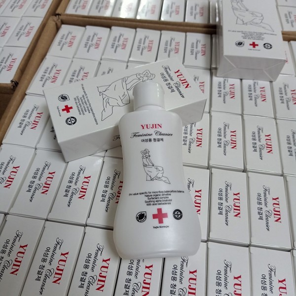 Dung dịch vệ sinh phụ nữ Hàn Quốc Yujin - 120ml
