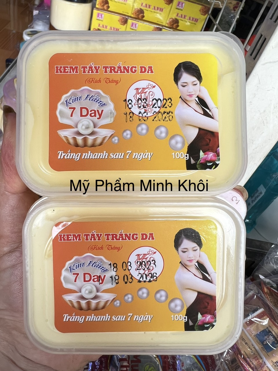 Kem tẩy trắng da 7 day kim hằng hộp vuông 100g