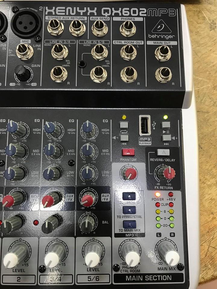 BÀN MIXER BEHRINGER QX602MP3