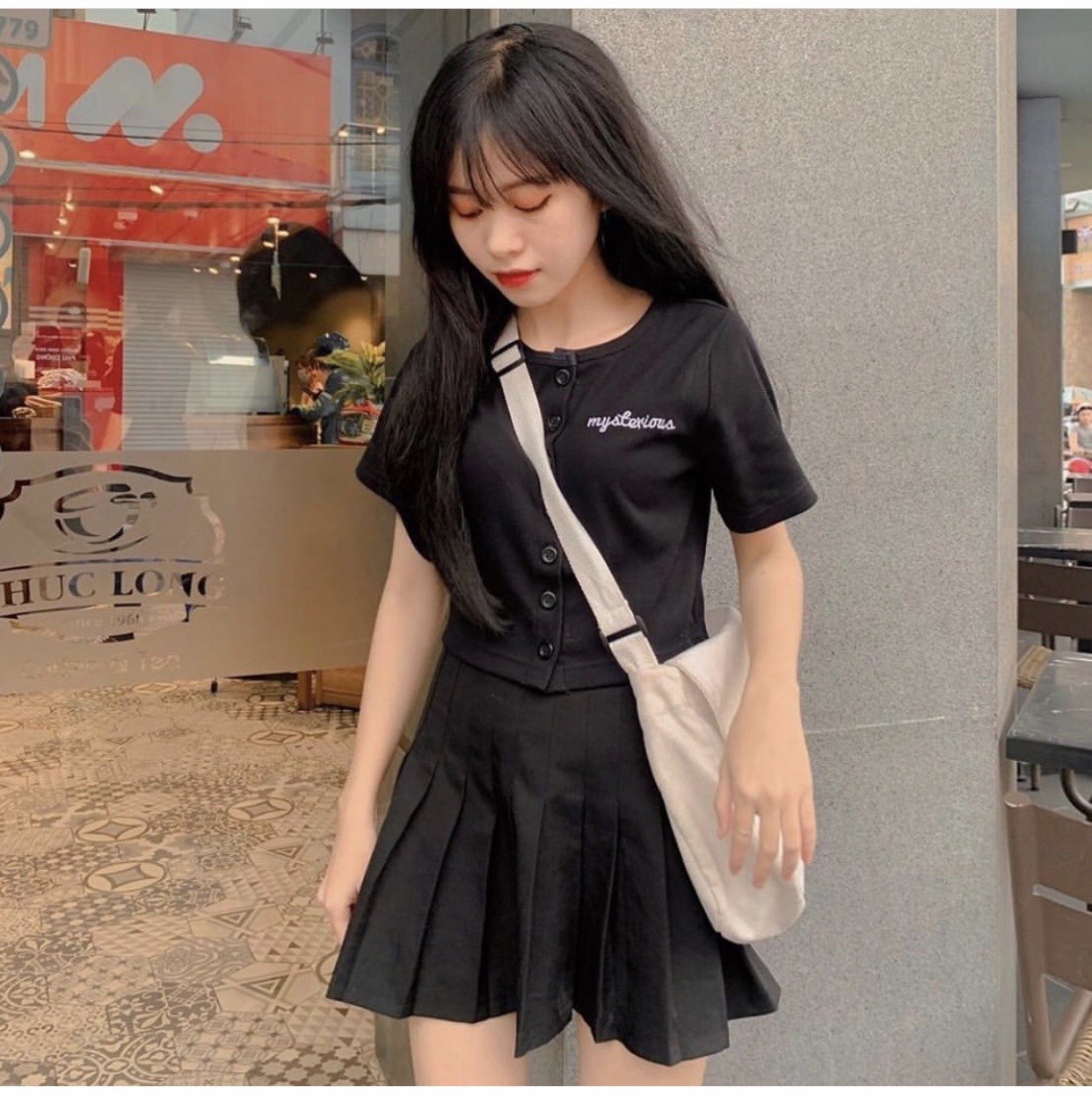 Croptop GÂN GÀI NUT1 THÊU CHỮ