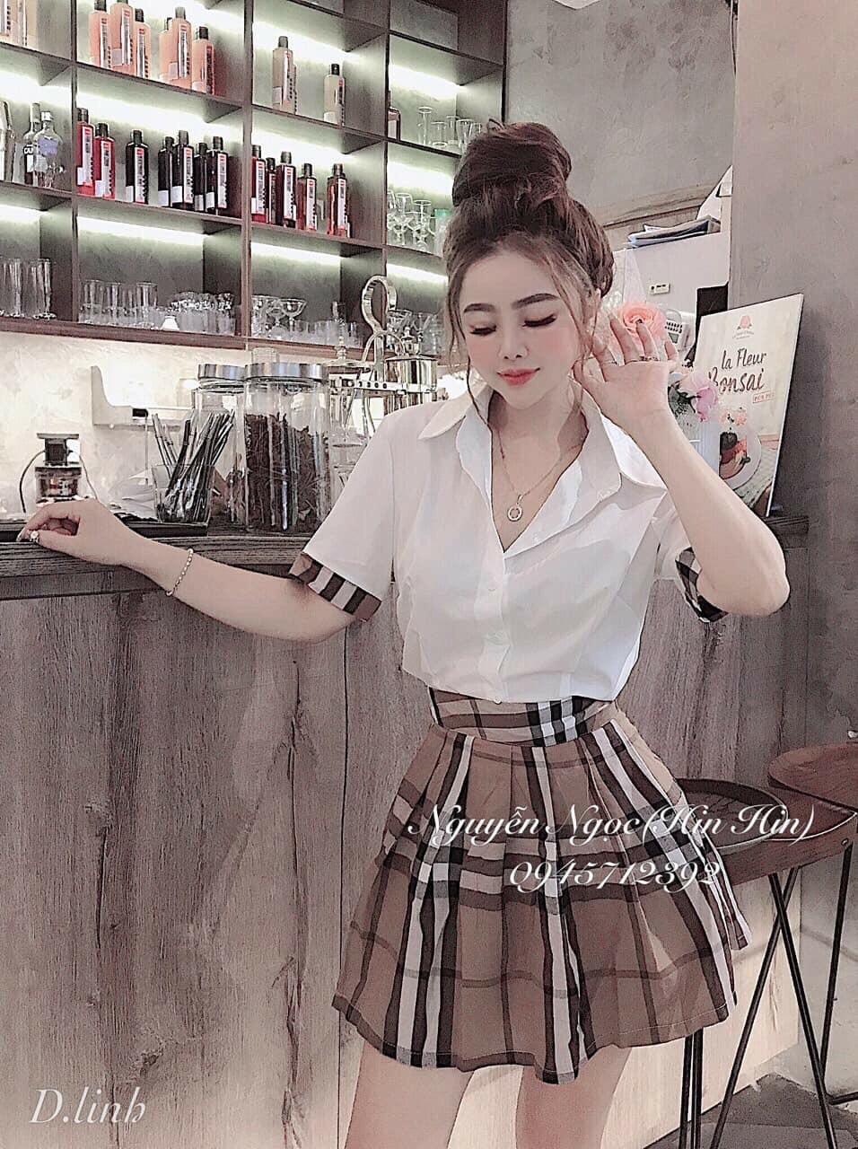 Sét Áo Sơmi Trắng Phối Viền Tay Kết Hợp Chân Váy Caro Kiểu Nữ Xinh TTS0996