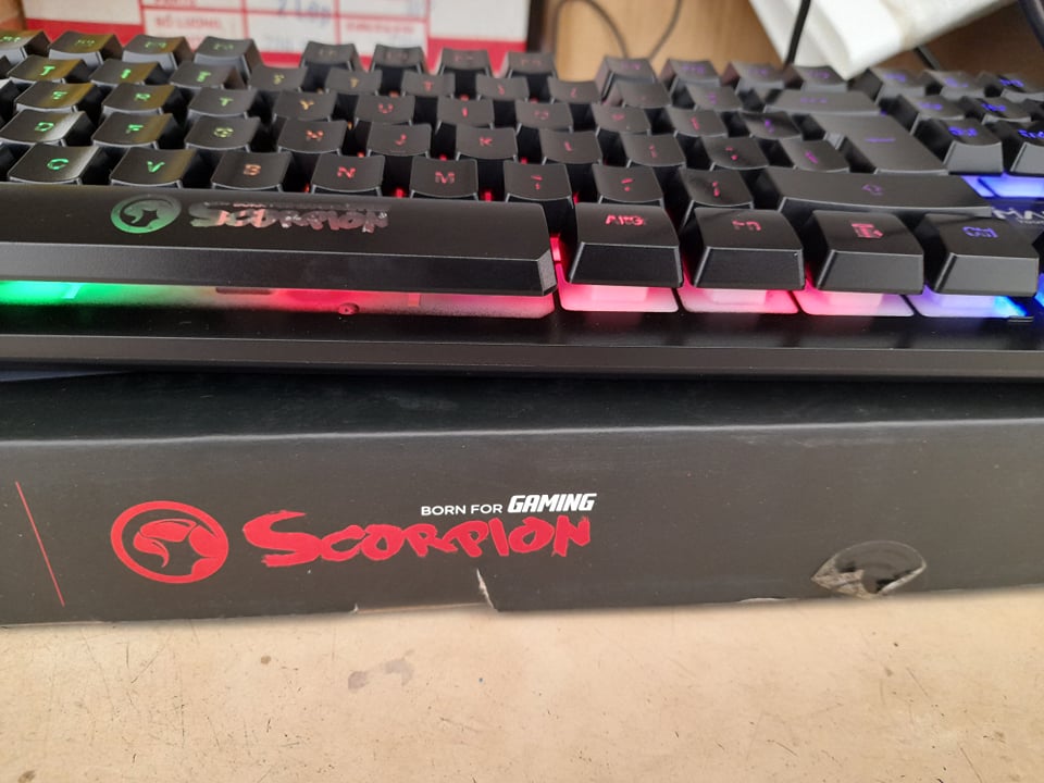 Bàn phím và chuột game Marvo KM408 led
