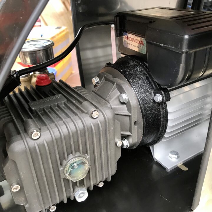 Máy Rửa Xe Cao Áp 2.5Kw Honda 2500 HD