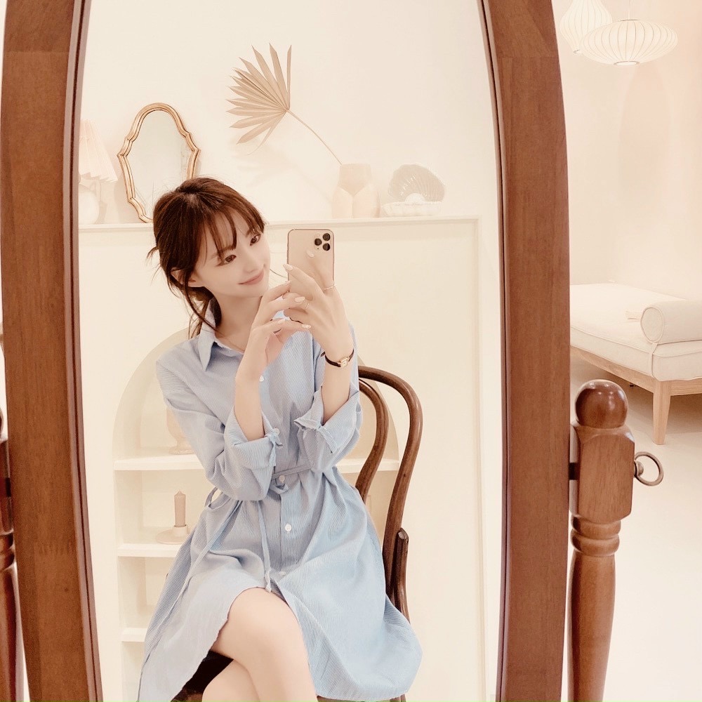 Đầm sơ mi xoè sọc đen