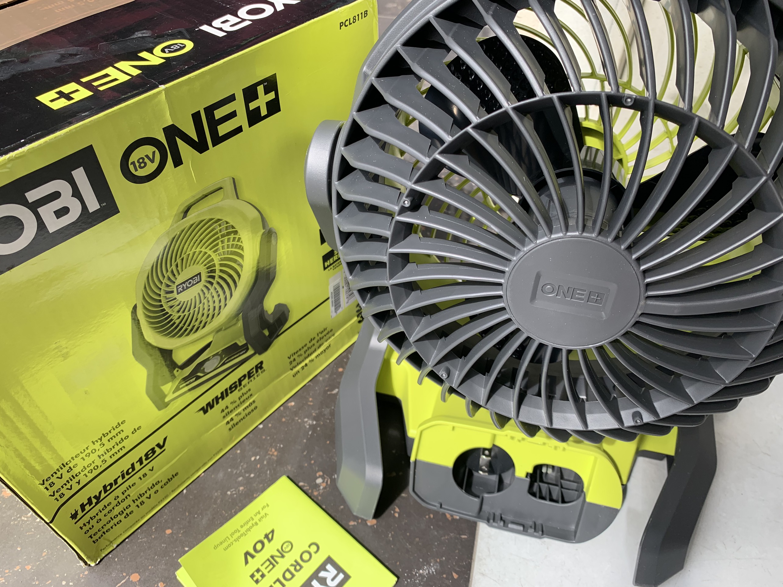 Máy quạt pin Ryobi PCL811B 18V