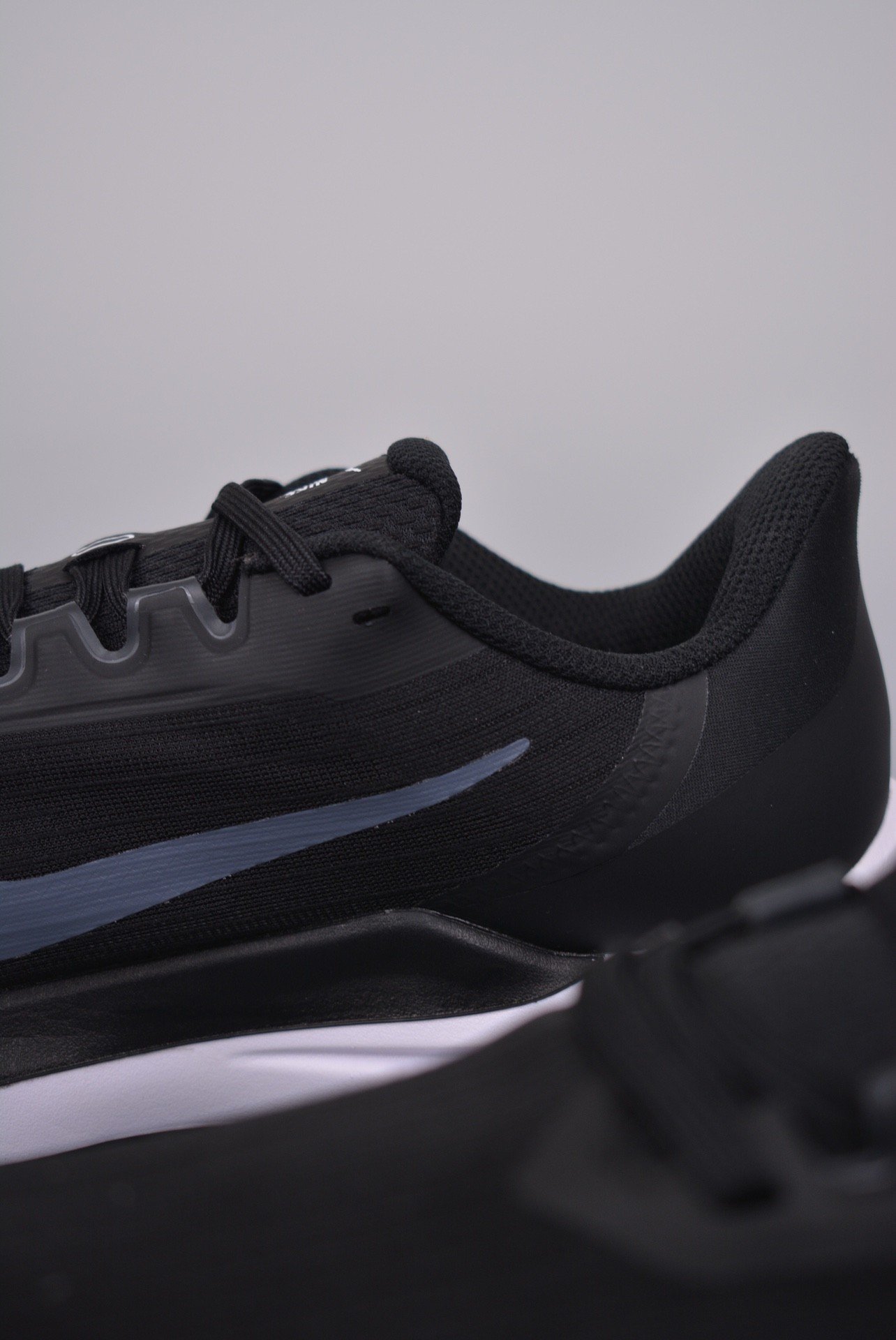 Nike Winflo 9 Running Shoes New Design and Notable Features 40-45