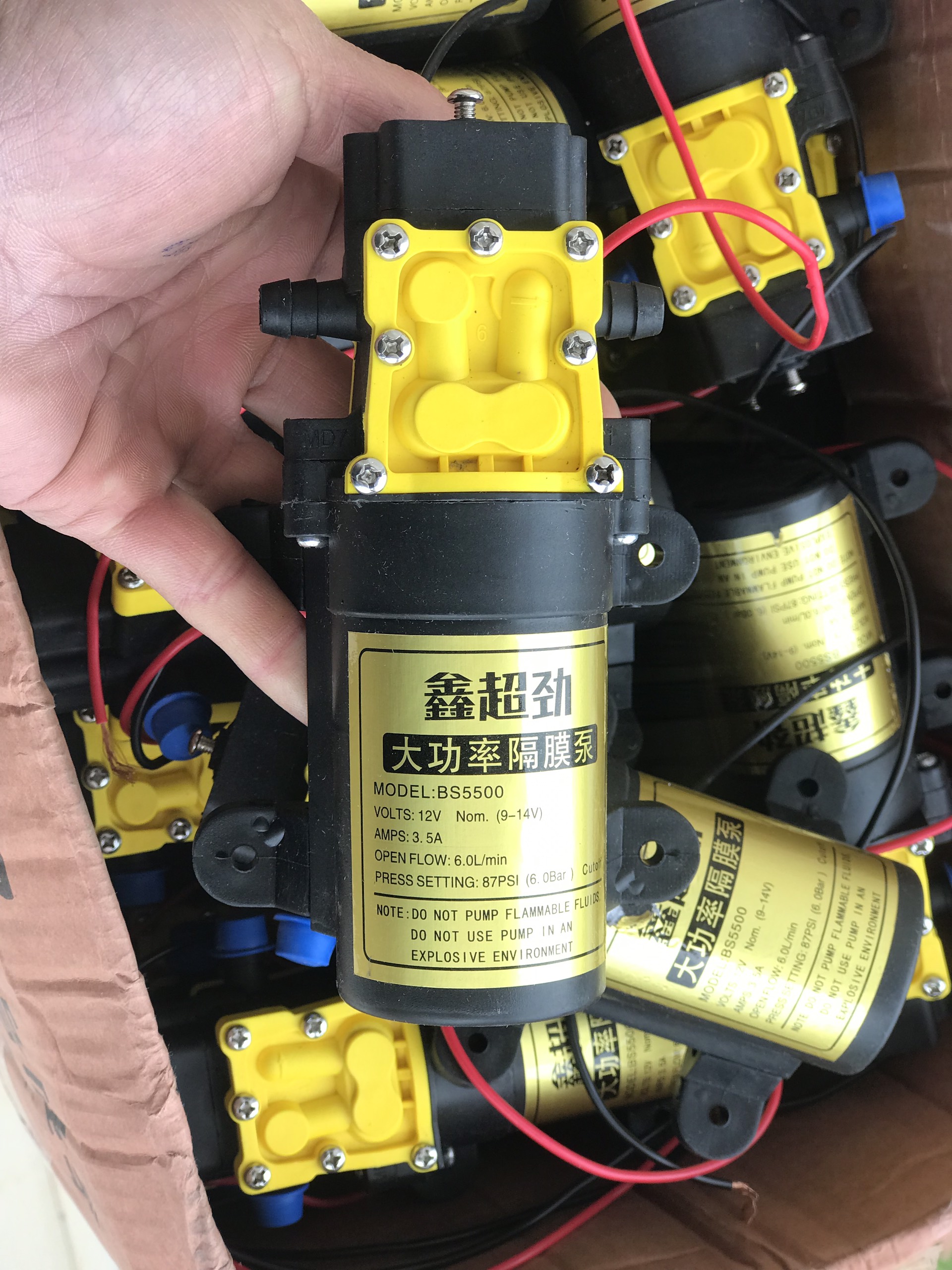 Bơm phun sương mini 12v, máy bơm tăng áp mini 12v