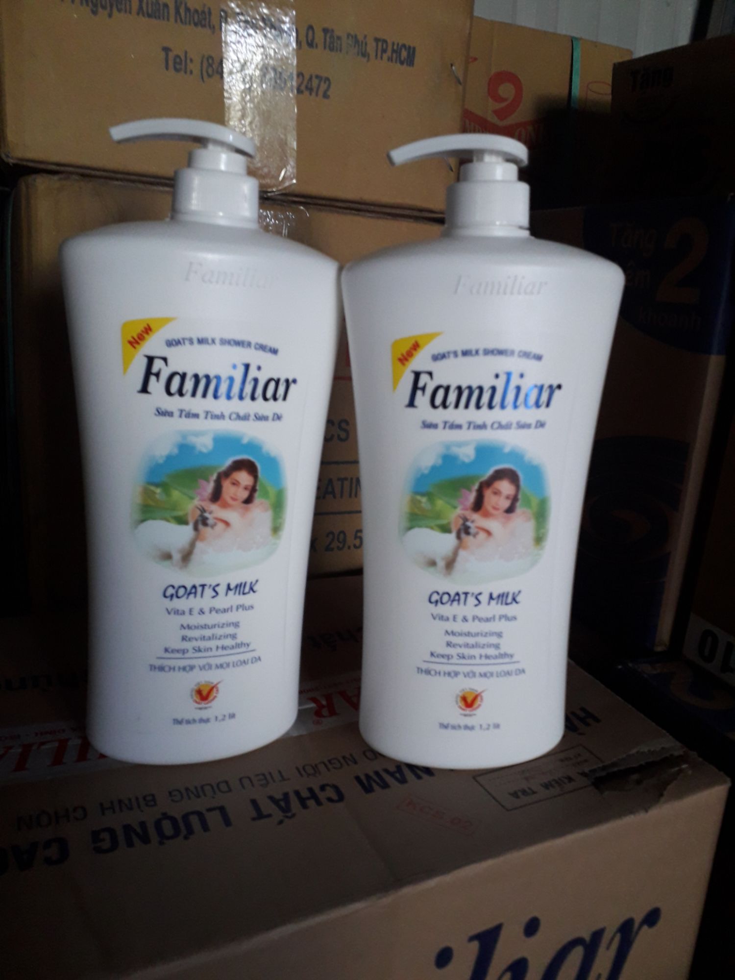 SỮA TẮM FAMILIAR TINH CHẤT SỮA DÊ 1L