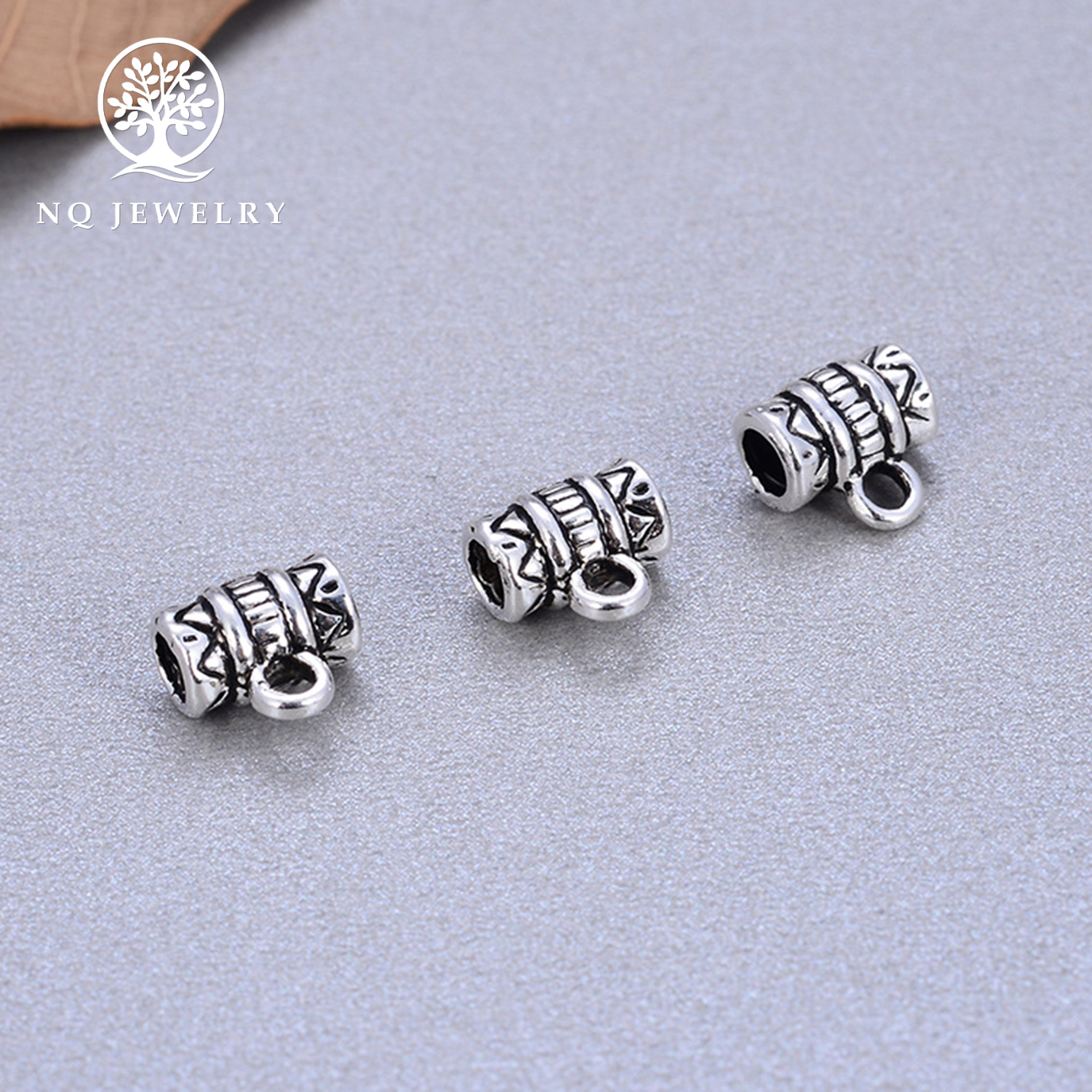 Charm bạc gắn charm treo họa tiết hoa văn - NQ Jewelry