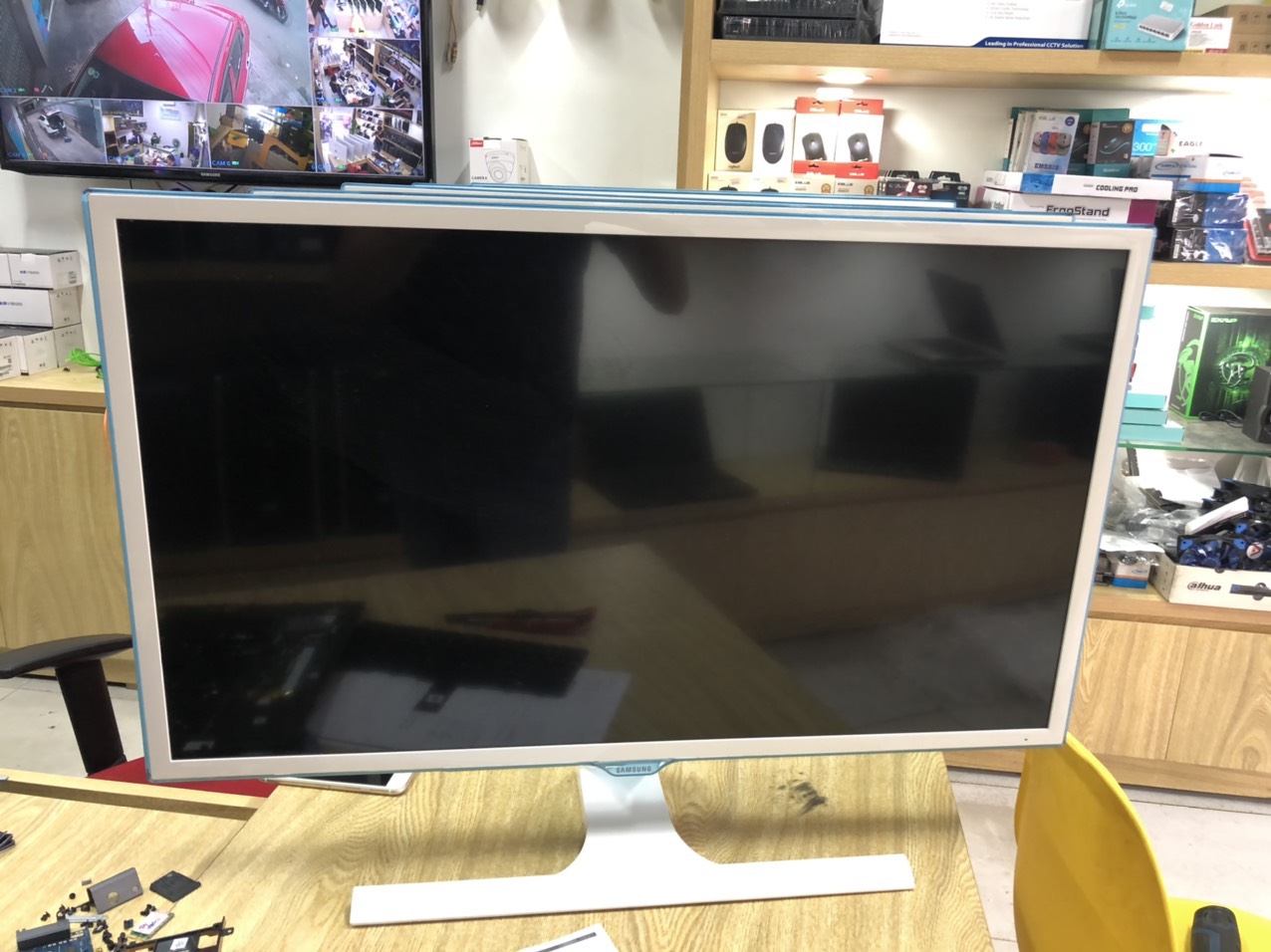 Màn hình Samsung S32E360 / 32 inch FullHD (1920 x 1080) / PLS - Trắng (Mới 99%)