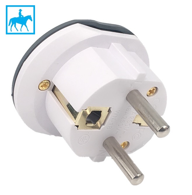 Phích cắm chia 5 đa năng 2200W