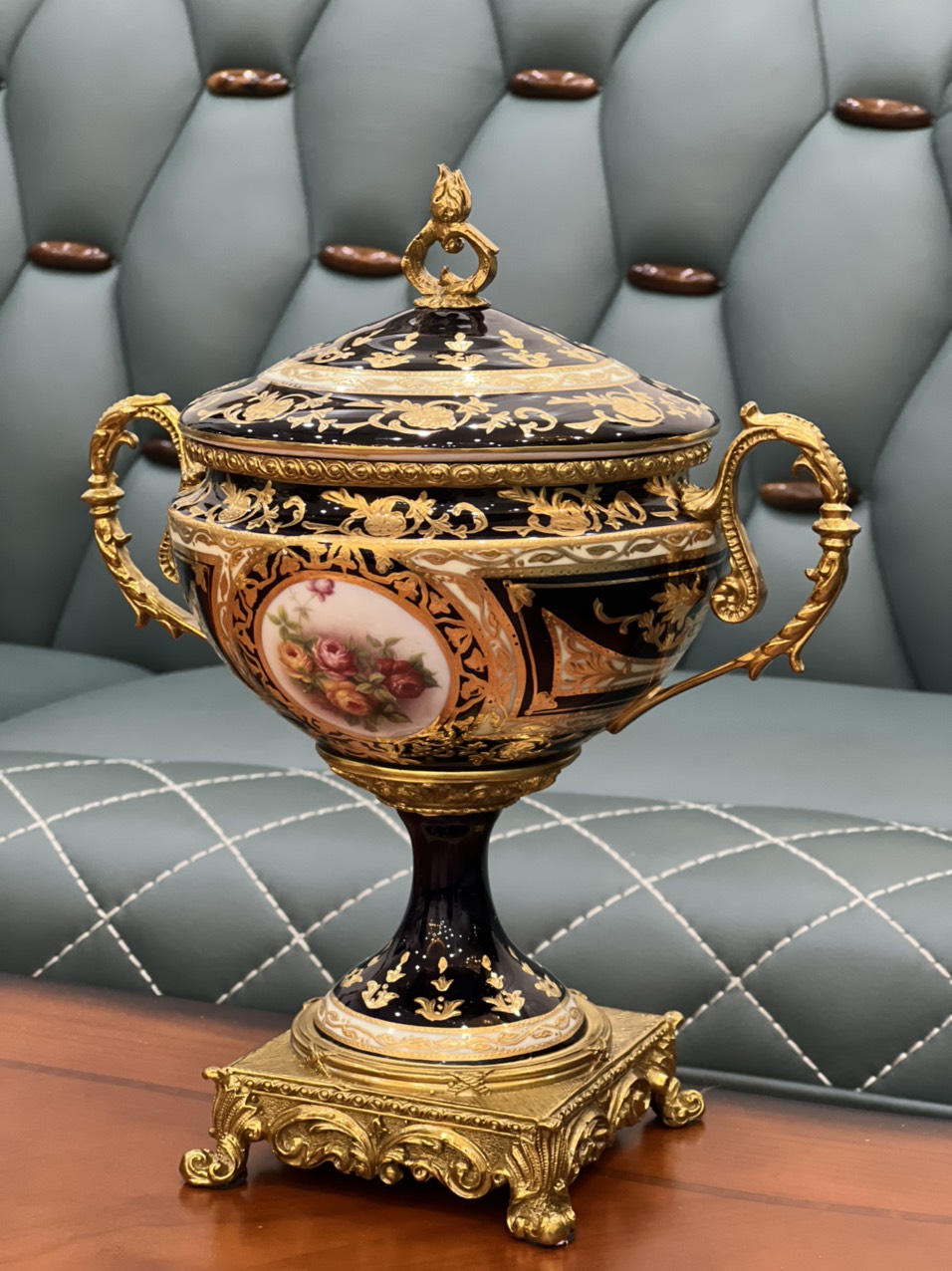 Bình cup sứ bọc đồng Châu Âu BC4792-X