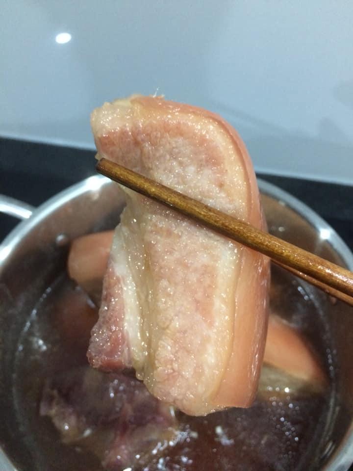 Thịt heo ngâm mắm( 1kg hoặc hơn không tính nước)