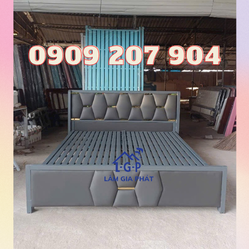 Giường sắt hộp vuông viền inox mạ vàng mẫu mới đẳng cấp hơn - giao hàng hỏa tốc