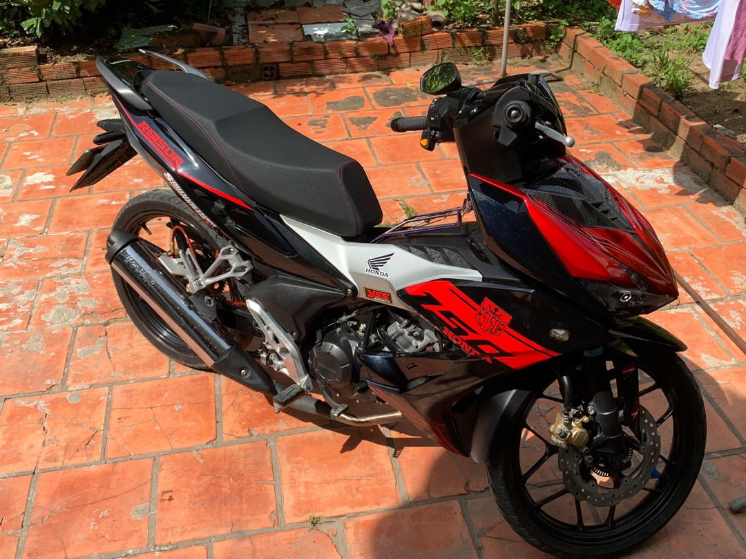 Tem Rời Winner X mẫu RS150R màu đen đỏ