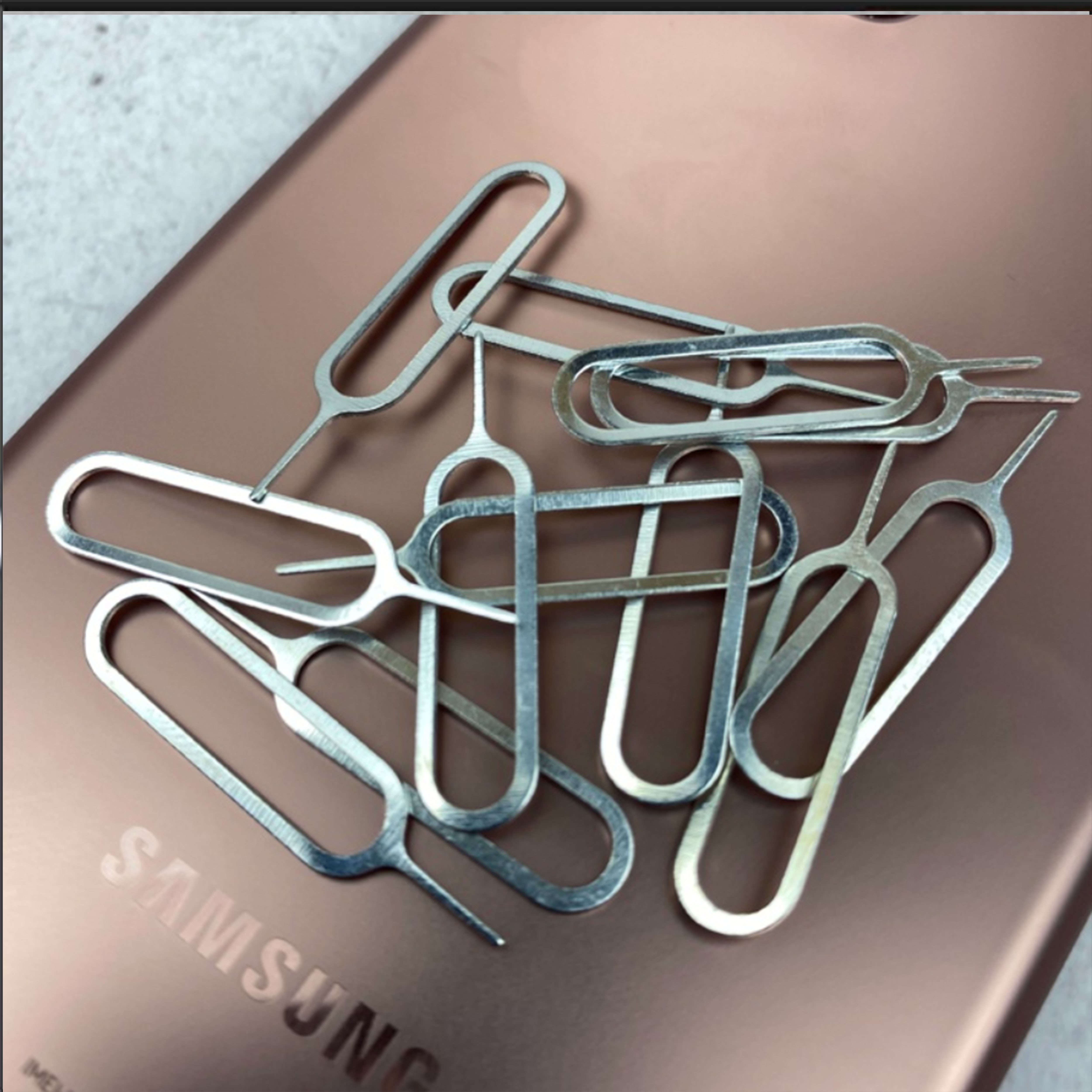 2 Que Chọc Sim Cho Các Dòng Điện Thoại