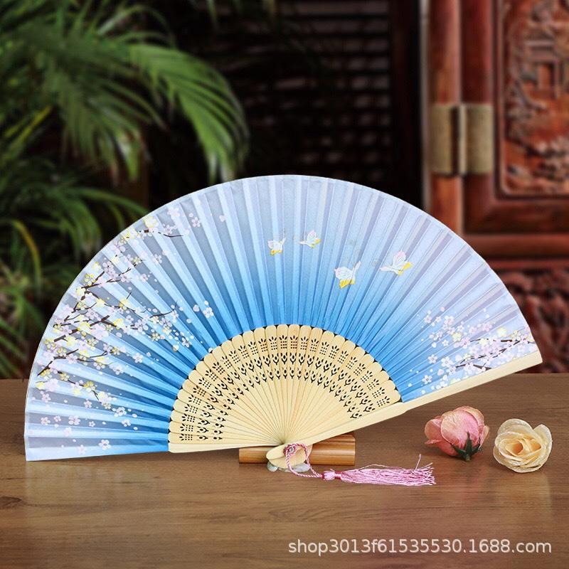 Quạt cổ trang cầm tay xanh nhạt điệp luyến quạt xếp phong cách cosplay Trung Quốc trúc cảnh in hình hoạ tiết trang trí trưng bày quà tặng