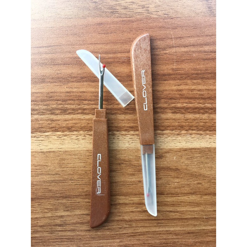 Dụng cụ rạch khuyết, gỡ chỉ tháo chỉ Clover