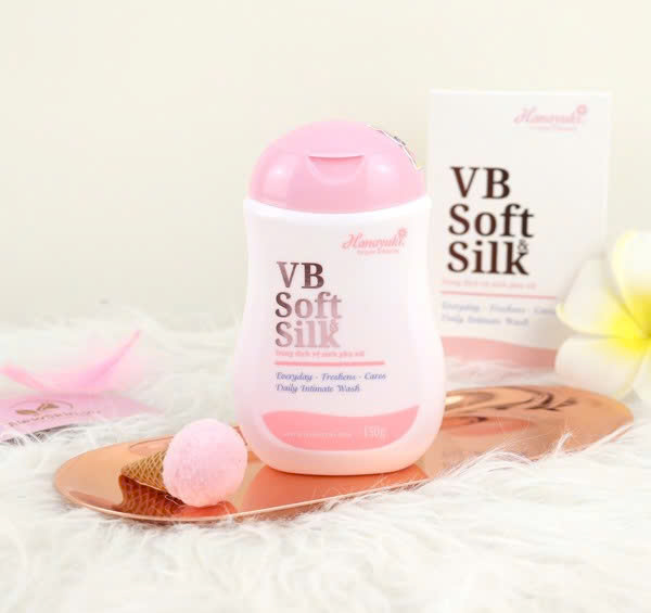 Dung Dịch Vệ Sinh Hanayuki Hana Soft & Silk Cho Phụ Nữ 150ml