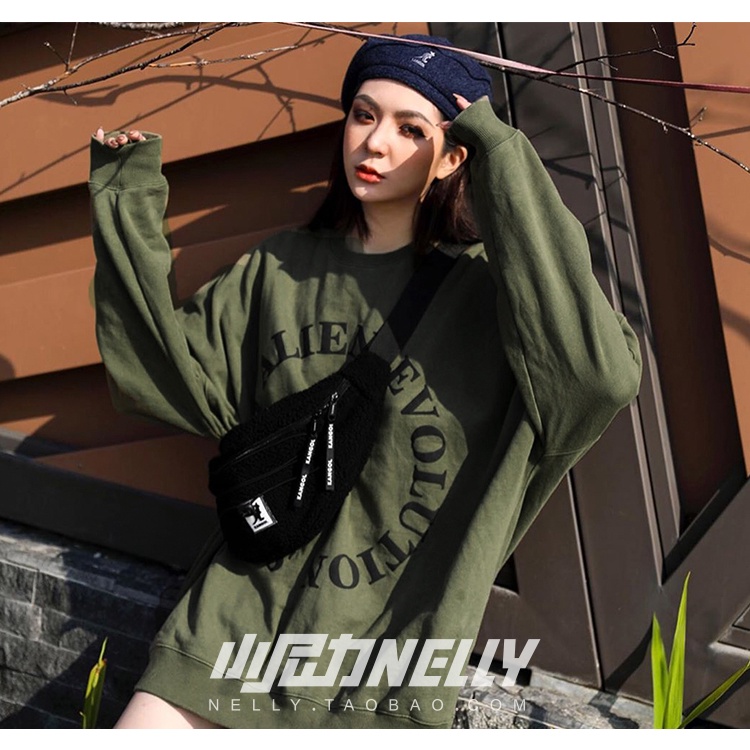 Áo Sweater Nỉ Nelly Heybig - Alien