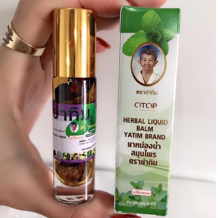 Dầu 13 Vị Thảo Dược Bà Gìa Thái Lan