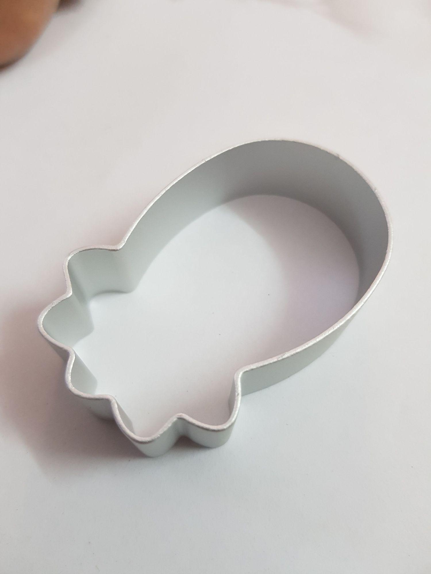 Cutter cookie làm bánh dứa