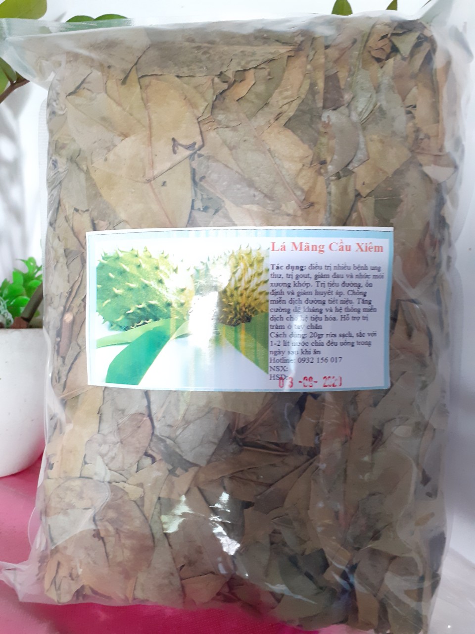 Lá mãng cầu xiêm 500gr