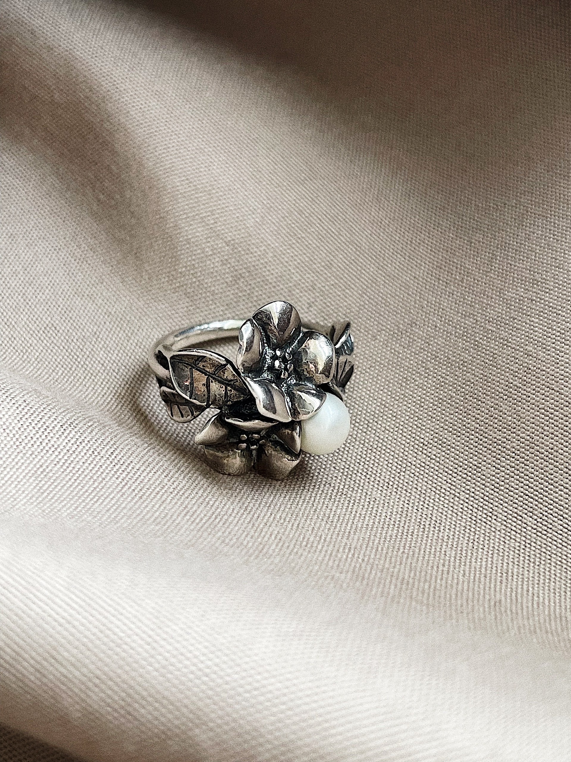 Trollbeads Nhẫn Bạc cao cấp - Hawthorn with pearl