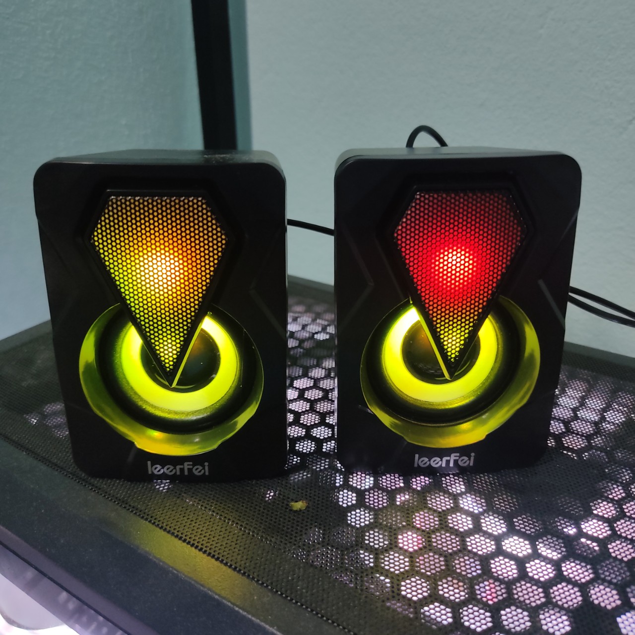 Loa Vi Tính Mini Có Led, Kiêm Đèn Ngủ