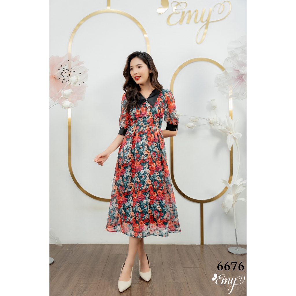 Đầm EMY EM6676 Xoè Phối Lá Cổ