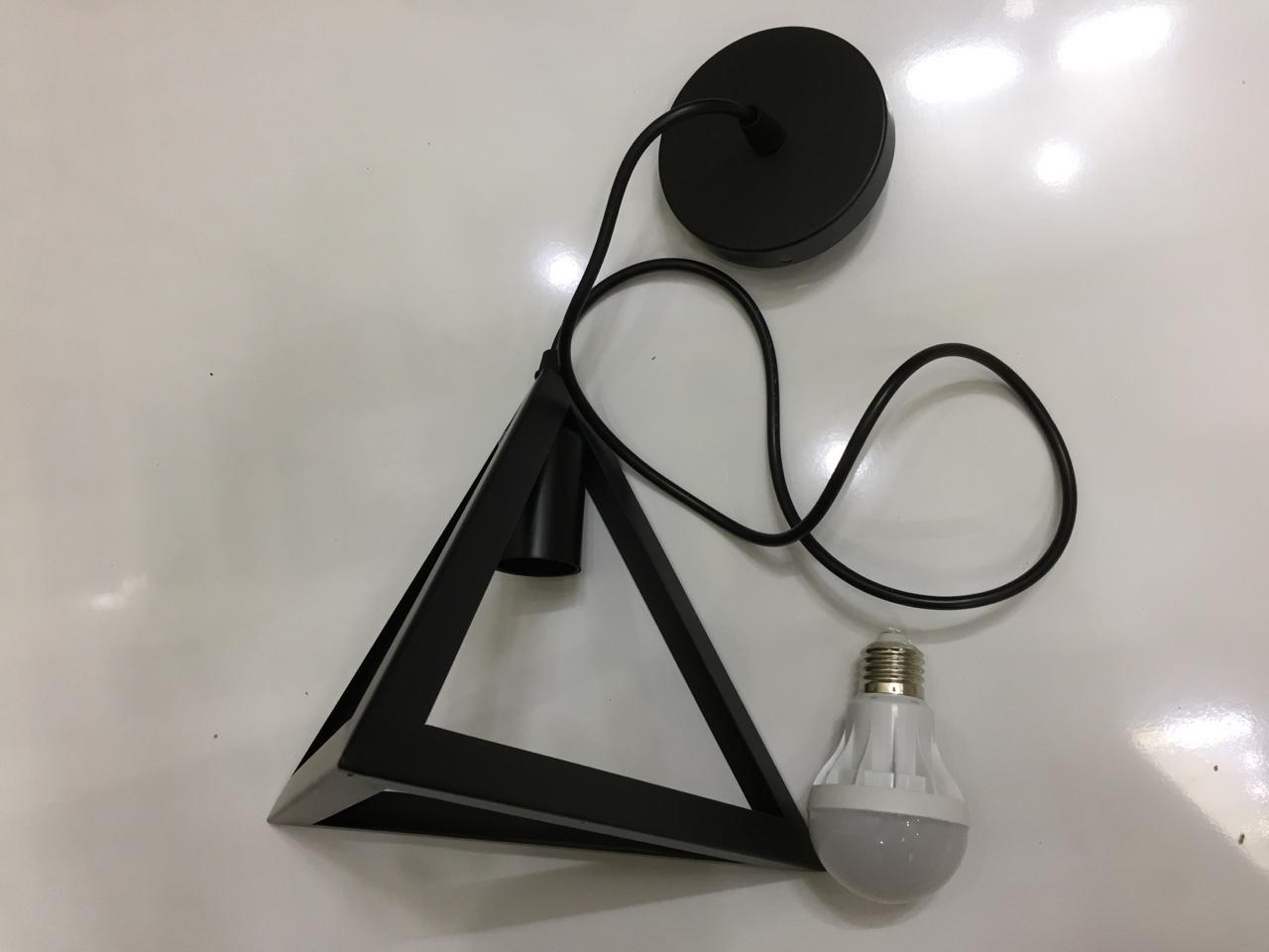 [HCM]ĐÈN THẢ TAM GIÁC bao gồm bóng LED