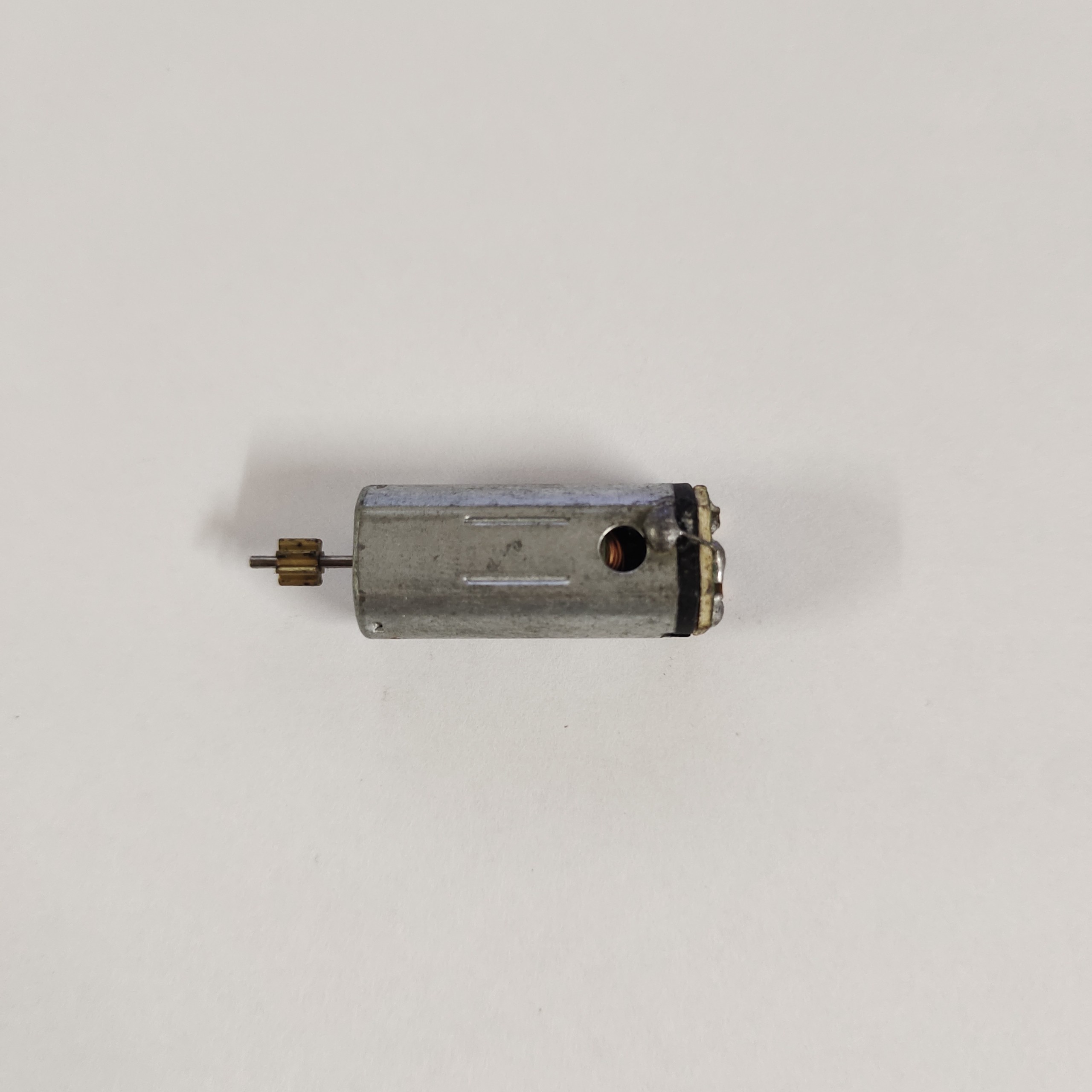 Động cơ đuôi máy bay wltoy V913
