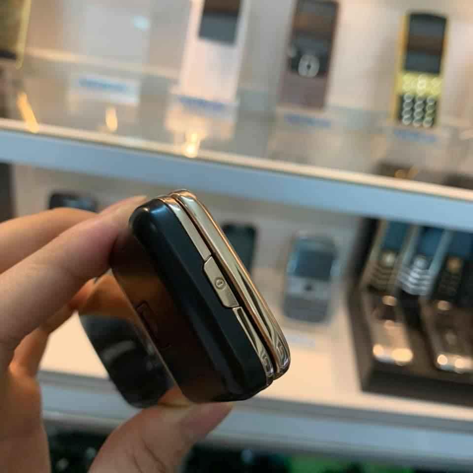 Nokia 8800 sapphire Rose Black limited edition