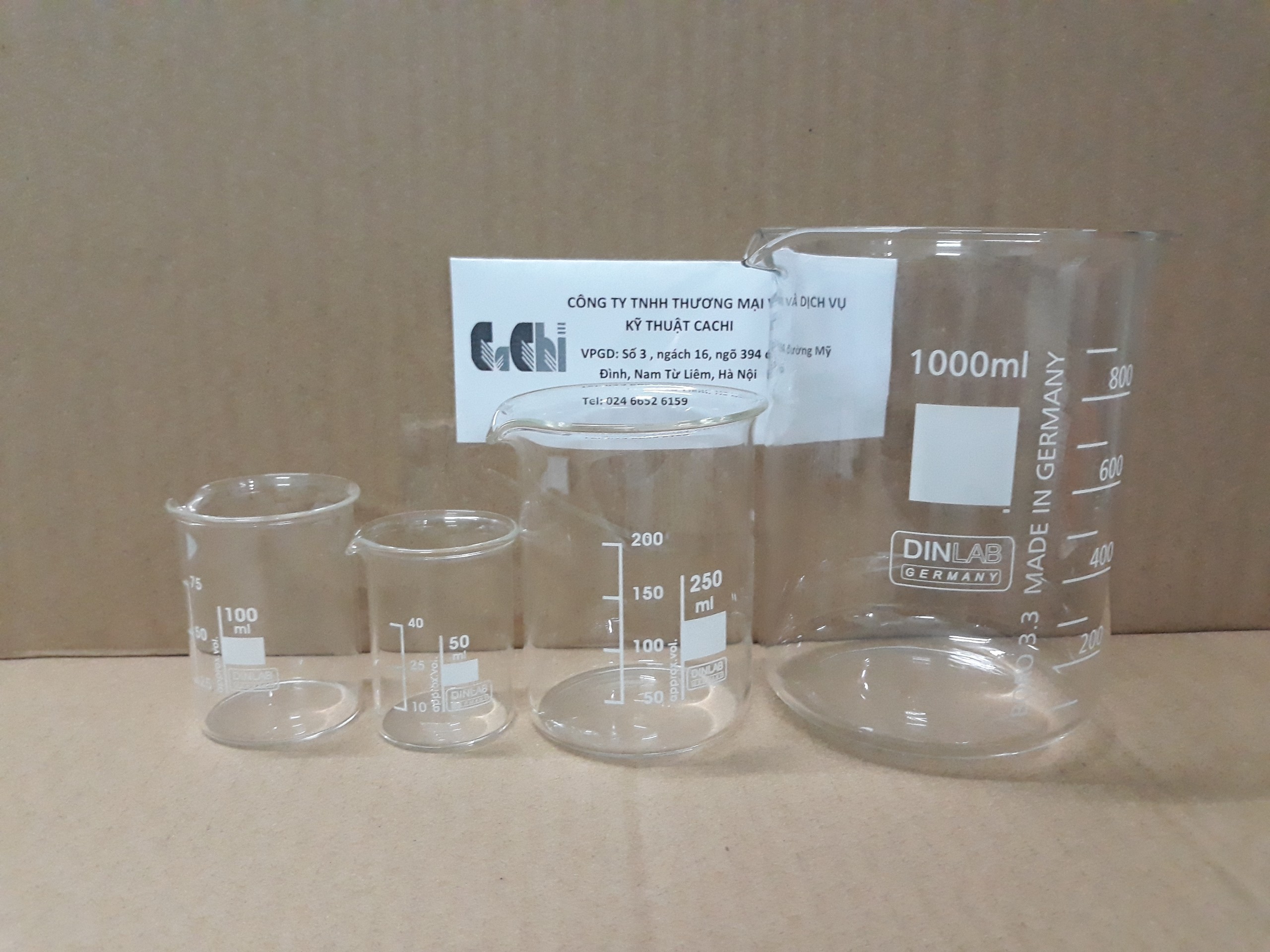 Cốc thủy tinh có mỏ 600ml của Đức