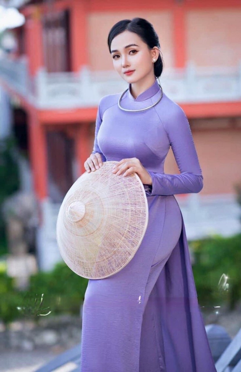 Áo dài truyền thống lụa mỹ màu tím cà