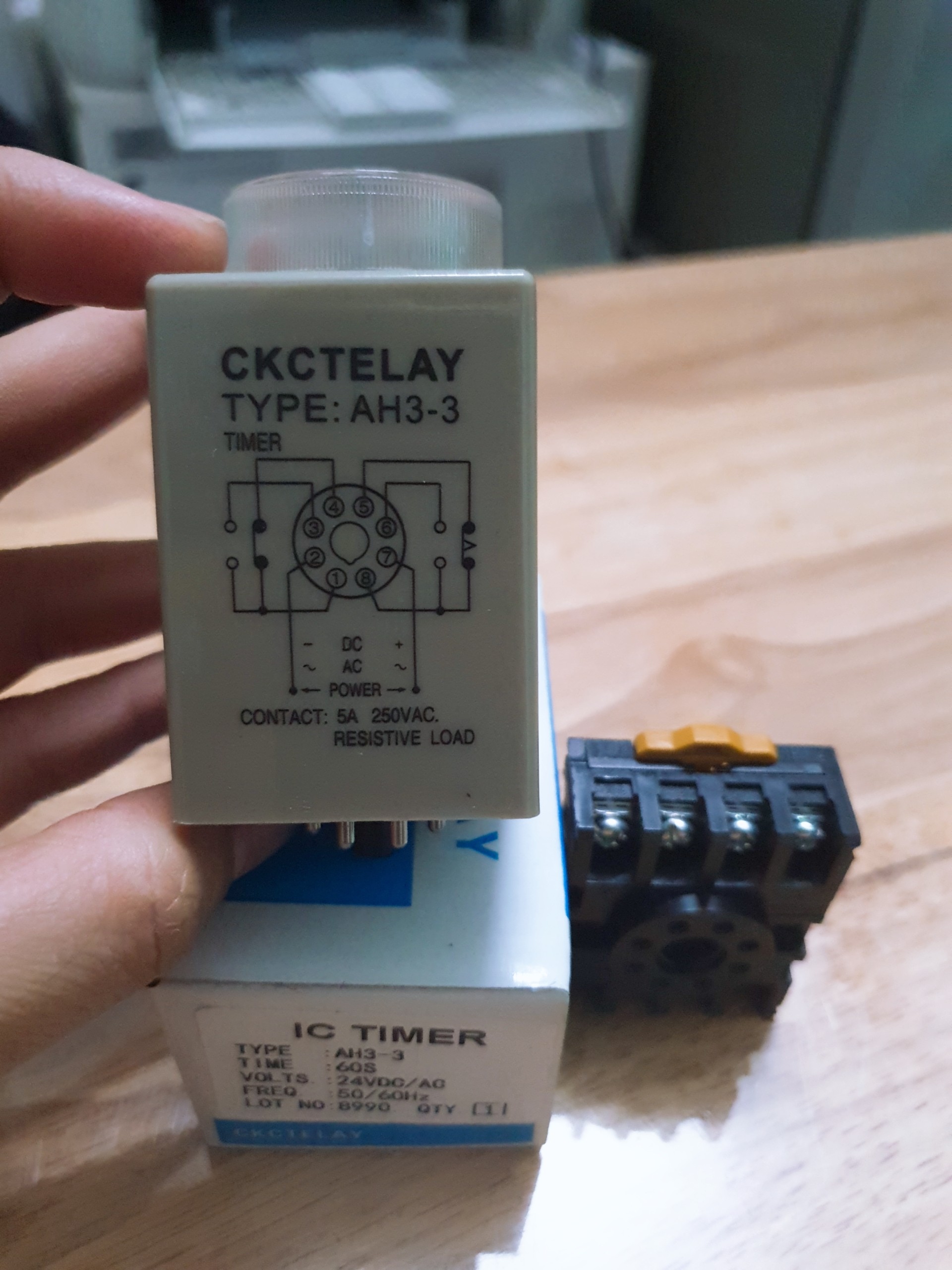 Timer cơ AH3-3 rơ le thời gian 8 chân tròn điện áp 24VDC