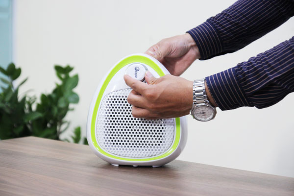 Quạt sưởi gốm Ceramic Mini FujiE CH-202 (đỏ/xanh lá/xanh dương)